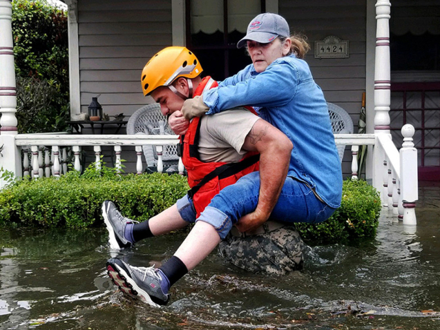 1140-hurricane-harvey-helping-victims